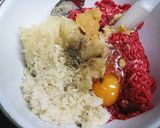 A picture of step 4 of Tender Enoki Hamburger Steaks Stuffed with Cheese.