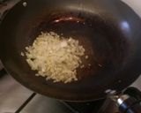 A picture of step 3 of Spaghetti with chorizo sausages.