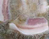 รูปขั้นตอนการทำที่ 3 ของ หมูสามชั้นทอด