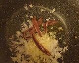 Foto del passaggio 1 della ricetta Quinoa tricolore con peperoni e tonno