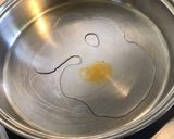 Une image de l'étape 2 de Choy sum sauté oignon ail et tomates.