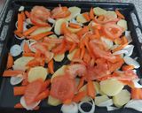 Foto del paso 2 de la receta: Pollo al horno con patatas y verdura al vino blanco