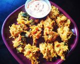 A picture of step 2 of Potato laccha pakoda with dahi chilli chutney.