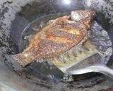 Foto langkah ke 2 dari resep Pecak Ikan Nila Goreng.