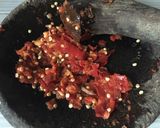 Foto langkah ke 4 dari resep Telur geprek sambal gila.