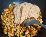 A picture of step 3 of Cashew Curry.