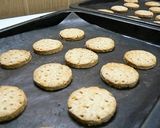 A picture of step 3 of Graham Biscuits Vegan-friendly.
