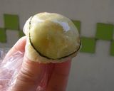 A picture of step 5 of Vegetarian Zucchini Sushi.