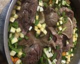 Foto del paso 3 de la receta: Sopa con osobuco, vegetales y verduras