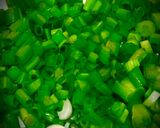 Hình bước làm 6 của món Cơm chiên xanh