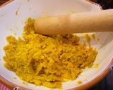 A picture of step 3 of Kabocha Squash & Chocolate Pound Cake.