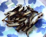 A picture of step 2 of "Magowa-yasashii" Salad.