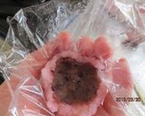 A picture of step 7 of Sakura-mochi with Chunky Sweetened Adzuki Bean Paste.