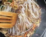 Foto del paso 4 de la receta: Noodles rápidos con chile y pollo, extrapicantes! 🔥