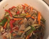 Foto del paso 2 de la receta: Vegetales al wok con carne de cerdo