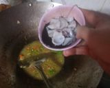 Foto langkah ke 2 dari resep Nasi Goreng Tinta Cumi.