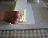 A picture of step 14 of Moist and Spongy Souffle Roll Cake.