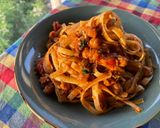 รูปขั้นตอนการทำที่ 2 ของ เฟตตูชินี่น้ำพริกอ่องที่เหลือ🌶️🧄🍝