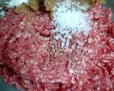 A picture of step 1 of Juicy Hamburger Steaks.