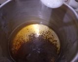A picture of step 2 of Doodh patti chai.