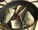 A picture of step 8 of Seafood! Mackerel Simmered in Miso.