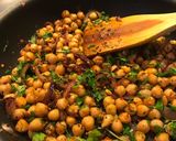 A picture of step 6 of Warm Chickpea salad.