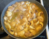 Foto del paso 3 de la receta: Pollo con champiñones al ajillo