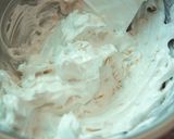 A picture of step 4 of Almond and Cinnamon Meringue Cookies.