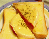 A picture of step 4 of Toast with Ham, Tomatoes, and Cheese.
