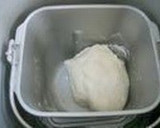 A picture of step 1 of Low-Calorie Pie-Style Bread.
