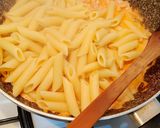 Foto del passaggio 4 della ricetta Penne al baffo