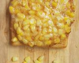 รูปขั้นตอนการทำที่ 2 ของ Corn and Miso-Butter Toast ขนมปังข้าวโพดย่างเนยมิโซะน้ำผึ้ง