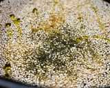 Foto del paso 2 de la receta: Ensalada de quinoa con lechuga y huevo duro 🥗