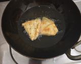 A picture of step 2 of Aloo veggie samosa.