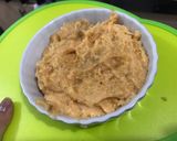 Foto del paso 1 de la receta: Bolitas de plátano maduro, rellenas de queso