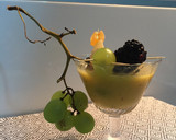Foto del paso 1 de la receta: Cocktail Jack Skeleton de kiwi y uva