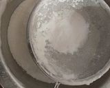 A picture of step 3 of Banana bread cake.
