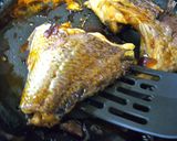 A picture of step 7 of Sweet 'n Spicy Sauce--Simply Simmered Sea Bream.