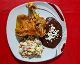 Foto del paso 10 de la receta: Pollo a la mantequilla acompañado con ensalada rusa