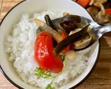 Hình bước làm 3 của món Tảo Chile xào nấm và ớt chuông