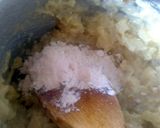 A picture of step 2 of sig's white garlic and onion sauce ..
