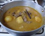 A picture of step 6 of Beef Massaman Curry - Kaeng Matsaman.