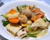 A picture of step 7 of Spring Happosai (Eight Treasure Stir-Fry) with Bamboo Shoot and Spring Cabbage.