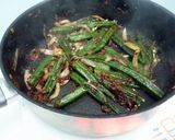 A picture of step 3 of Spicy Okra /Sambal Okra.