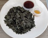 Foto langkah ke 2 dari resep Seaweed Rice Ball.