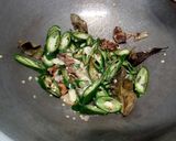 Foto langkah ke 2 dari resep Jangan Lombok Santan / Jangan Ndeso / Sayur Cabe Hijau.