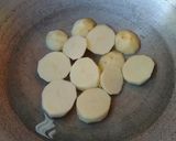Foto langkah ke 1 dari resep Potato Cheese Stick.