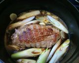 A picture of step 4 of Garita Cafeteria's Charsiu (Stewed Pork).