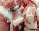 Hình bước làm 1 của món Canh Khoai Tím Nấu Sườn Non