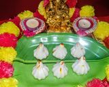उकडीचे मोदक (गणेश चतुर्थी स्पेशल) रेसिपी चरण 10 फोटो